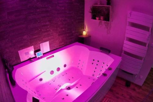 SPA privatif Love room, Le Hammam et Bulles, chez Nuits Chartraines - Location saisonnière - Chartres