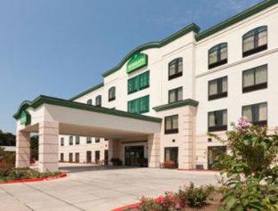 Wingate by Wyndham Bossier City photo