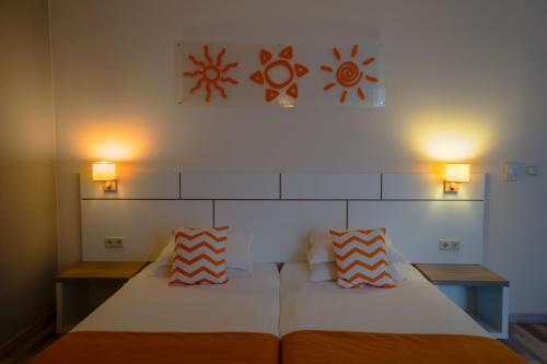 Chambre double avec 1 ou 2 lits, vue sur la mer, balcon