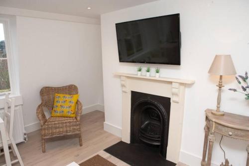 Spectacular views, 1 Bed Central Bath Apartment, Bath (photo 10)