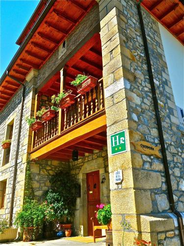 Hotel Rural El Rexacu - 출입구