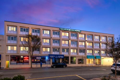Brighton Suites Hotel - 숙소 외관