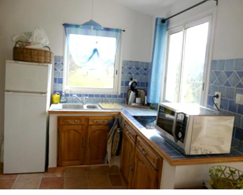 Villa with 3 bedrooms in Flassans sur Issole with private pool furnished garden and WiFi 40 km from the beach - image 5