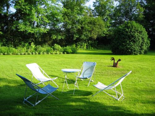 Maison de 2 chambres avec piscine partagee jardin amenage et wifi a Saint Branchs