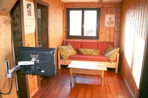 Chalet de 3 chambres a Chamonix Mont Blanc a 200 m des pistes avec terrasse amenagee et wifi