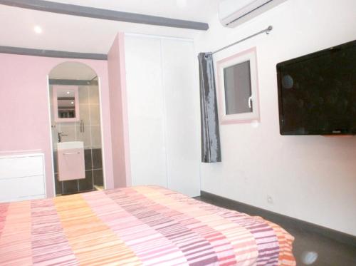 Villa with 4 bedrooms in La Gaude with private pool furnished terrace and WiFi 8 km from the beach - image 8
