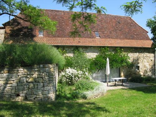 Maison d'une chambre avec piscine privee terrasse amenagee et wifi a Fons