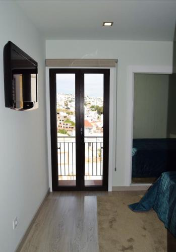 One bedroom appartement with sea view and wifi at Encarnacao 3 km away from the beach