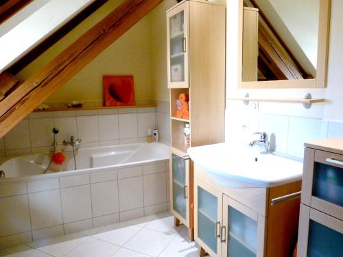 Appartement de 2 chambres avec jardin clos et wifi a Beblenheim