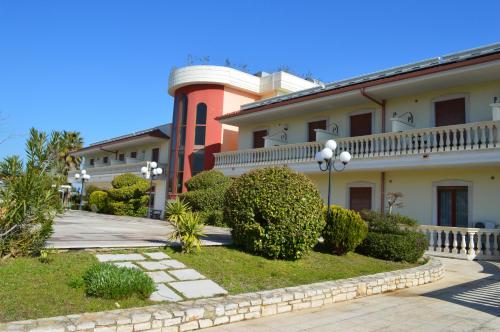  Unico Serrone Palace in Corato
