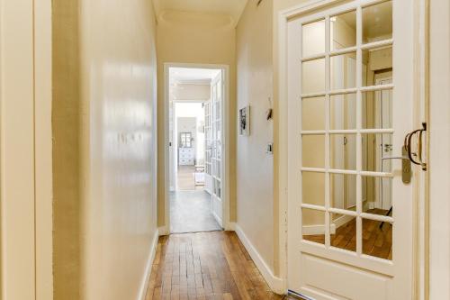 Apartment with 2 bedrooms in Saint Denis with wonderful city view balcony and WiFi - image 2