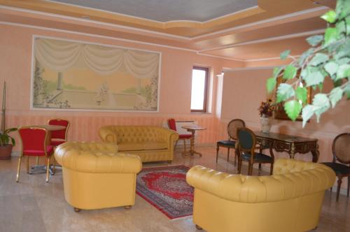 Hotel Parco Serrone - image 9
