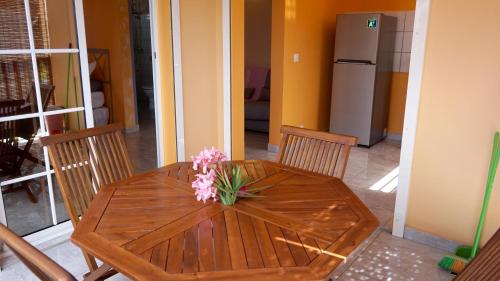 Rõdu/terrass, Appartement charmant à Deshaies avec piscine partagée, 46 m². (Appartement charmant a Deshaies avec piscine partagee, 46 m².) in Deshaies