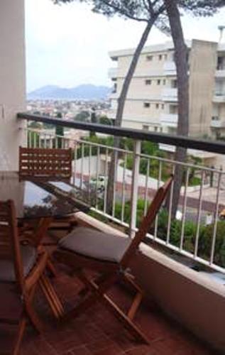 Apartment with one bedroom in Le Cannet with wonderful sea view and furnished garden 4 km from the beach - image 7