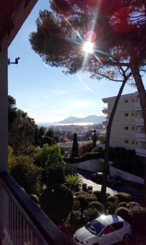 Apartment with one bedroom in Le Cannet with wonderful sea view and furnished garden 4 km from the beach - image 10