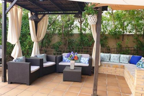  7 bedrooms villa with private pool jacuzzi and enclosed garden at Olivella in Olivella