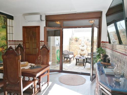  3 bedrooms house with jacuzzi furnished terrace and wifi at Calamonte in Calamonte