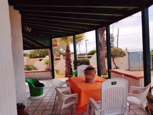 House with 3 bedrooms in Mazara del Vallo with furnished terrace 10 m from the beach - image 12