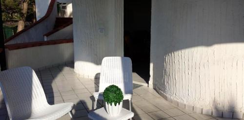 House with 3 bedrooms in Mazara del Vallo with furnished terrace 10 m from the beach - image 4