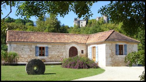 Maison de 4 chambres avec piscine privee jardin clos et wifi a Saint Pierre de Cole