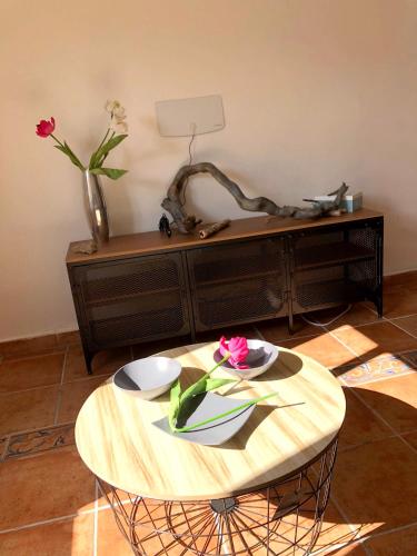 3 bedrooms house with furnished terrace and wifi at Viguera