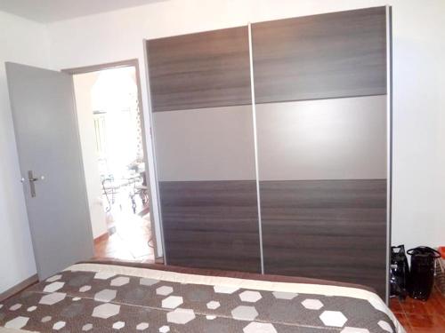 House with 2 bedrooms in Alfena with wonderful city view furnished terrace and WiFi 7 km from the beach - image 4