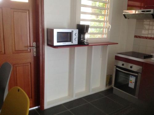 Κουζίνα, Appartement au calme aux Abymes avec climatisation – 70 m² in Les Abymes