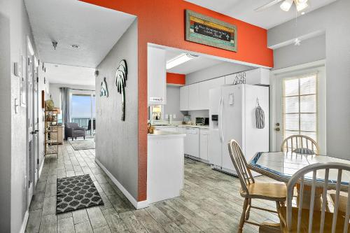 Ocean Front Top Floor corner Penthouse condo in Surf Club will sleep up to 6 in Daytona Beach Városközpont