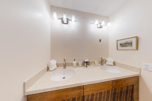 Breckenridge Hideaway - image 8