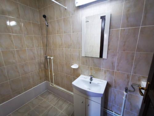 Double Room image 5