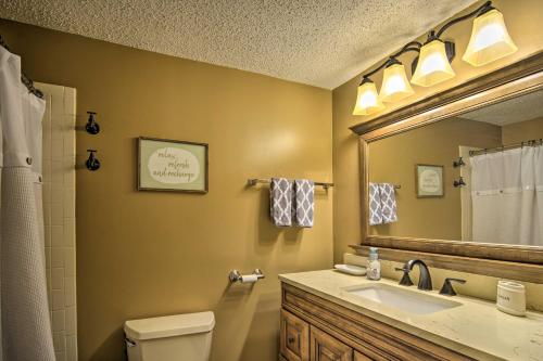 Cozy Bellaire Condo 500 Ft to Summit Village! - image 4