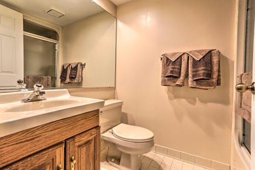 Condo on Big Boulder Lake with Community Pool Access in Lake Harmony, USA