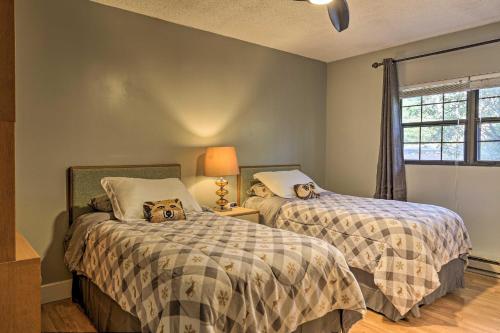 Condo on Big Boulder Lake with Community Pool Access in Lake Harmony, USA