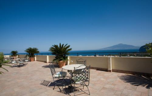 Hotel Cristina - image 5