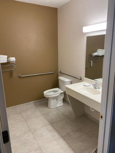 Double Queen Room with Roll in Shower