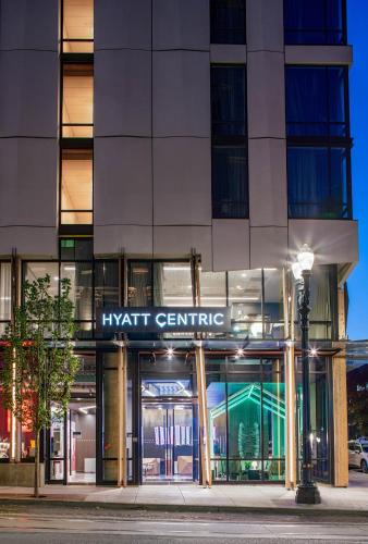 Hyatt Centric Downtown Portland - Tap to explore photos