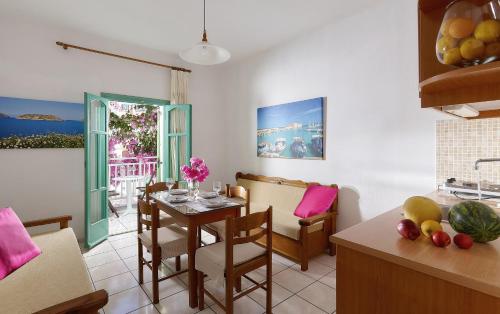 One-Bedroom Apartment (2- 4 Adults) image 8