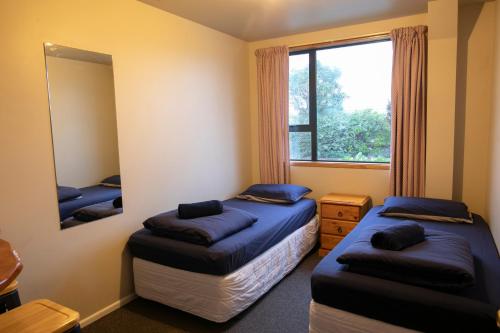 Dusky Lodge Room Type - Twin Room with Shared Bathroom