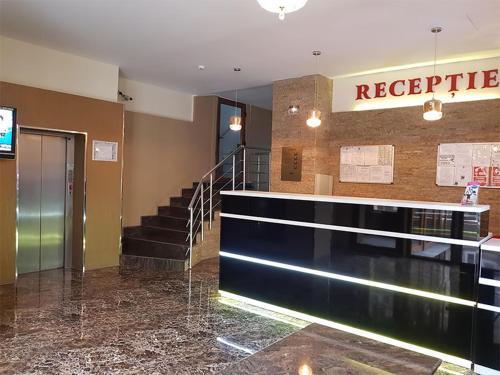 Hotel Uranus, Bukareszt