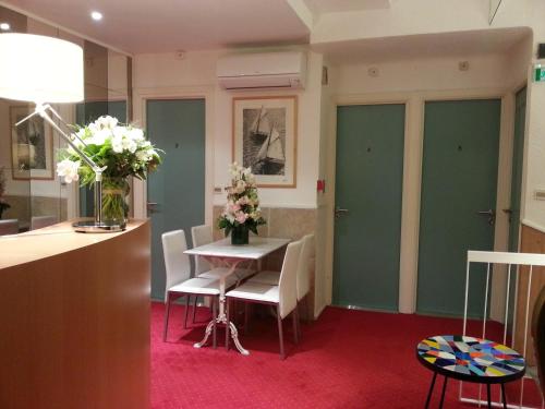 アジュレンヌ ロイヤル ホテル カンヌ クロワゼット