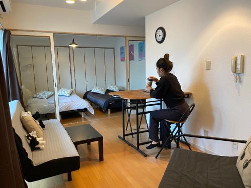 One-Bedroom Apartment image 7