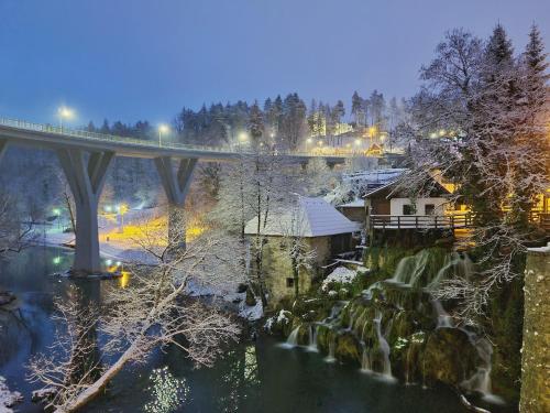 สภาพแวดล้อมโดยรอบ, Apartment Garden in สลุนจ์
