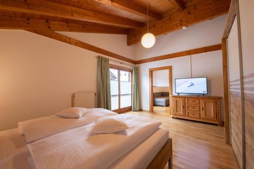 Alpen Chalet - image 14