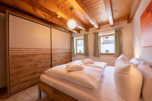 Alpen Chalet - image 10