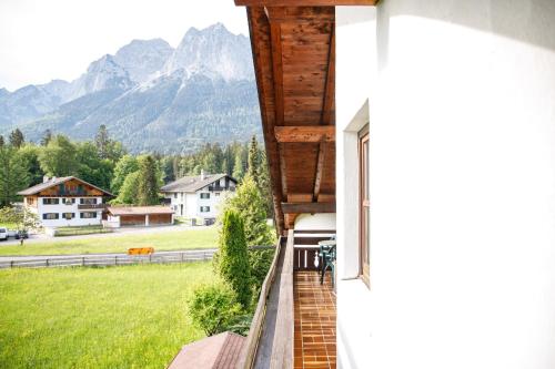 Dachgeschoss Wohnung Akelei am Fuße der Zugspitze