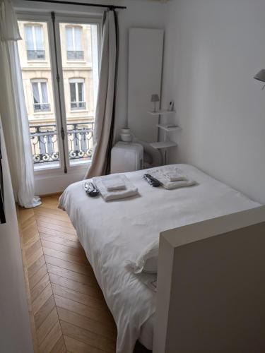 RESIDENCES HARCOURT - Ile Saint Louis - PARIS - image 8