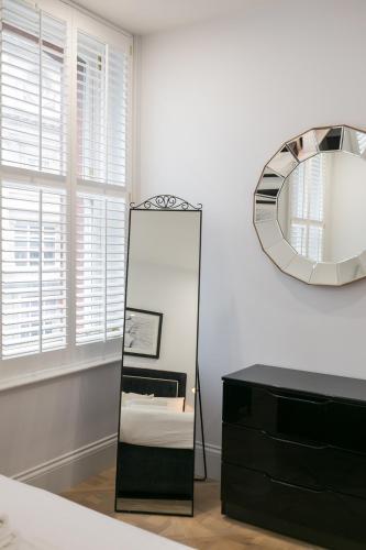 Urban Chic - Shaftesbury - image 7
