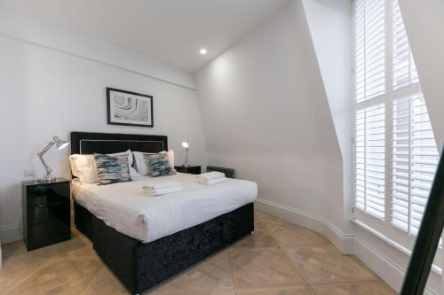 Urban Chic - Shaftesbury - image 6