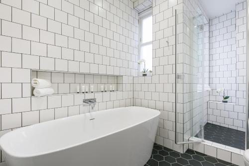 Urban Chic - Shaftesbury - image 13