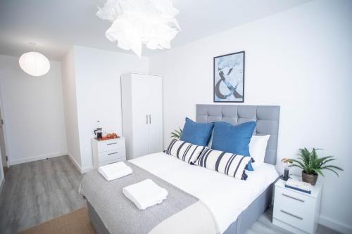 Luxury Apartments Available Next to Train Station - The Wallgate Apartments Wigan - Free Parking in Wigan